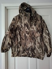 Kag in a Bag, Camouflage, Age