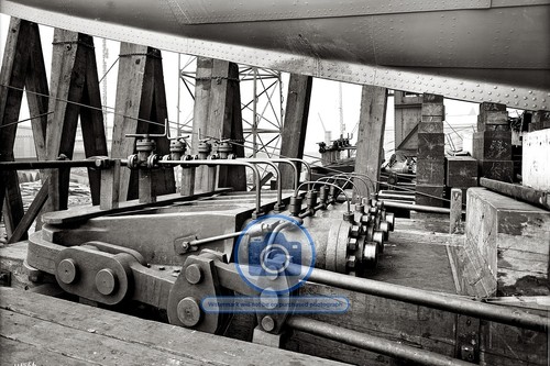 Titanic hydraulic launch rams - launch,