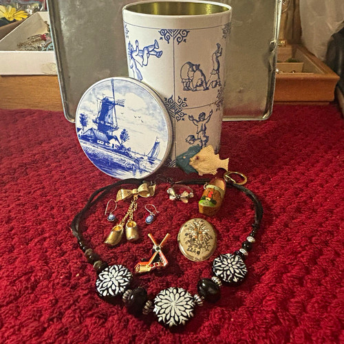 Costume jewellery mixed lot - jewellery, 8