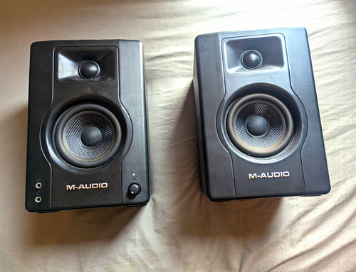 Audio bx3 120w active - 120w,