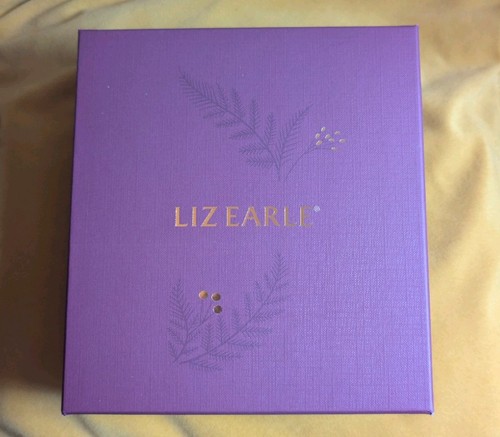 Liz earle box - set, cleanse