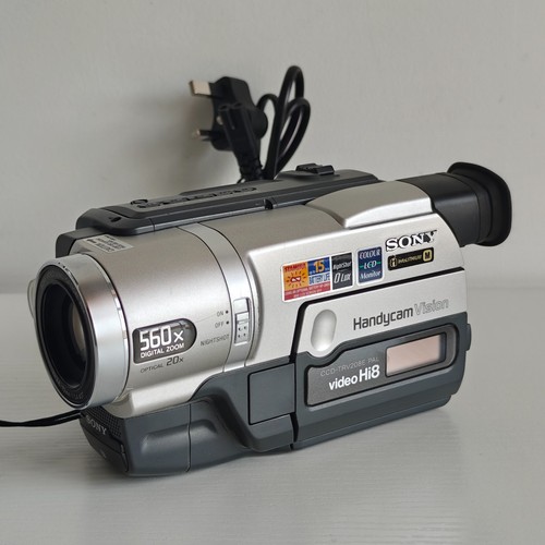Sony handycam ccd trv208e - handycam, ccd-trv208e