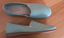 Fly Flot Women's Slip In Shoes New Size 6