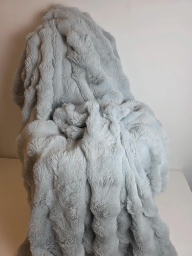 Plush rabbit fleece blanket - plush,