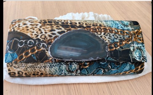 Luxurious snake skin and - 💠,