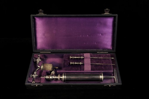Vintage medical kit - medical,