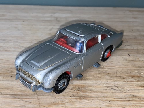 Corgi 270 james bond aston - 270,
