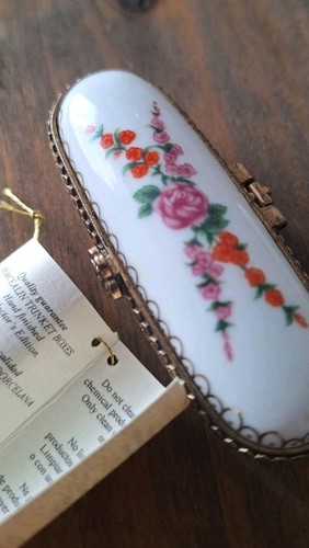Fine porcelain - fine,