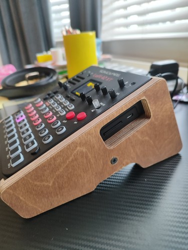 Sonicware lofi sampler - xt,