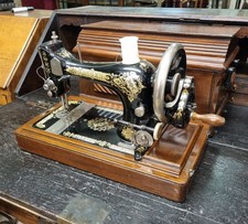 Antique Decorative Singer Sewing Machine / c1920 / FREE DELIVERY