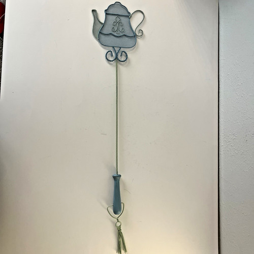 Vintage rug carpet beater - vintage, wire