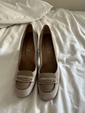 Ladies loafer style shoes