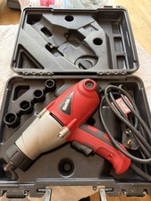 Clarke CEW1000  Electric Impact Wrench 1/2" With Impact Sockets