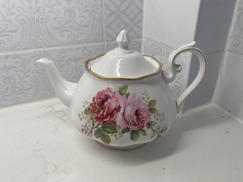 Beautiful vintage royal - beautiful,