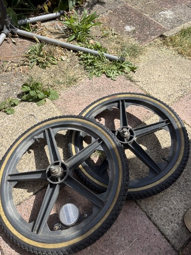 Raleigh burner mag wheels - raleigh,