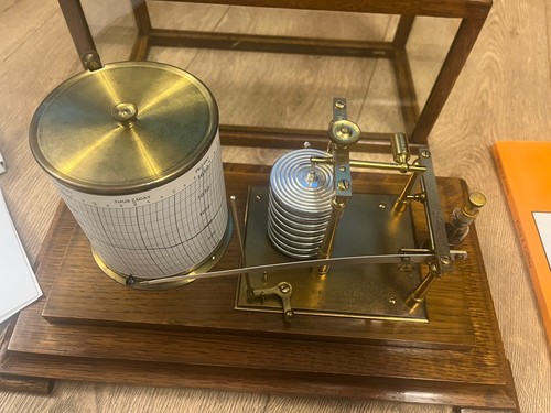 Early 19th century - 19th, walnut