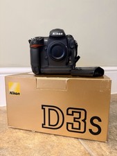 Nikon D3S Full Frame DSLR- 3646 Shutter Count Excellent Condition