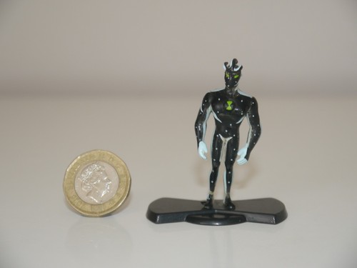 Ben alien figure - 10,
