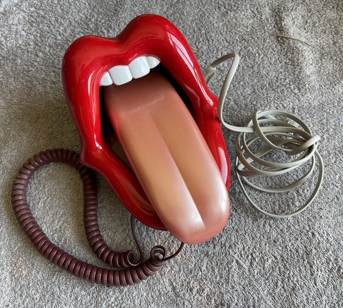 Tongue telephone lips mouth - telephone,