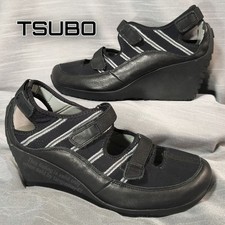 Tsubo Womens Black and Gray