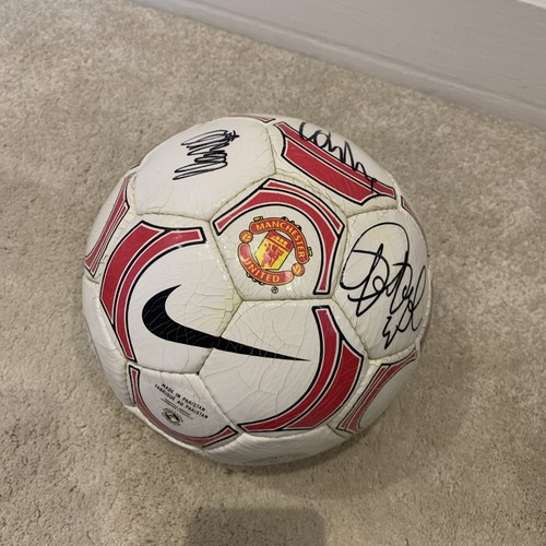 Manchester united signed - manchester,