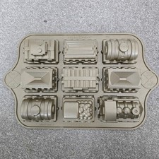 Nordic Ware: Train Cake Pan -