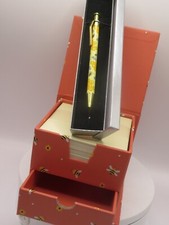 New Busy Bee Memo Cube With