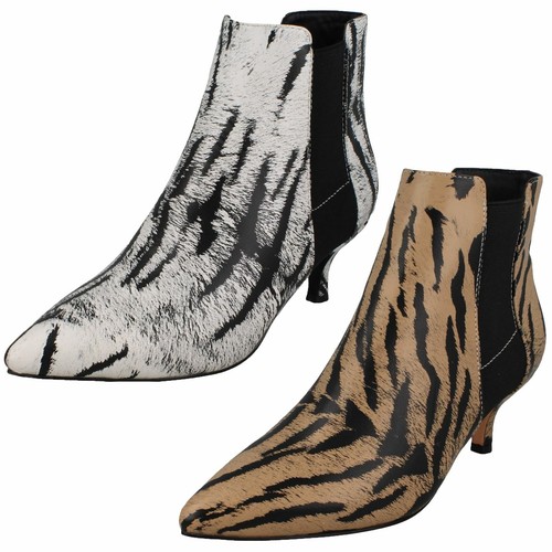 Ladies spot kitten - ladies, on