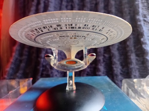 Eaglemoss star trek starships - eaglemoss,