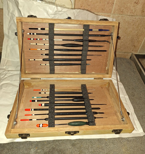 Wood metal brown hard - &,