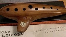 Vintage 11 hole wooden Ocarina Melodiosa DO in yellow case & music sheet vgc