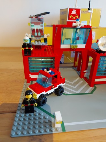 Lego town 6389 fire - fire, control