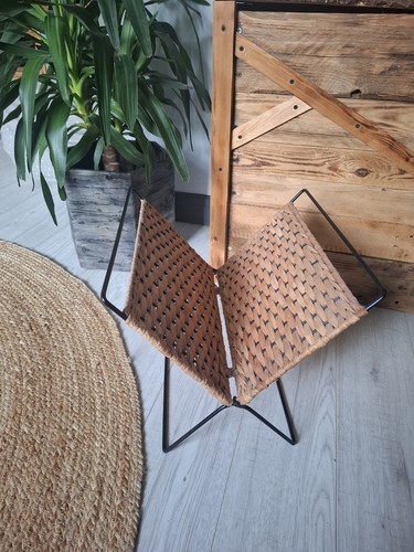 Vintage weaved folding