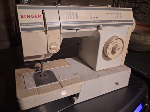 Singer 57817c white beige - 57817c,