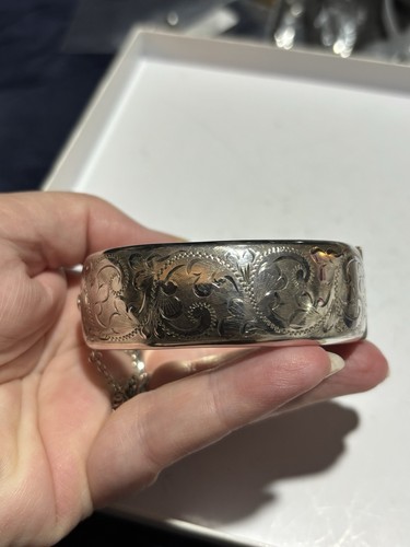 Hallmarked sterling silver - hallmarked,