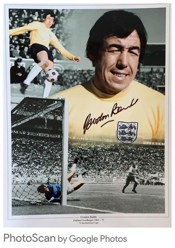 Gordon banks hand signed - hand,