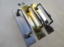 DOOR HANDLE ON Plate Offset