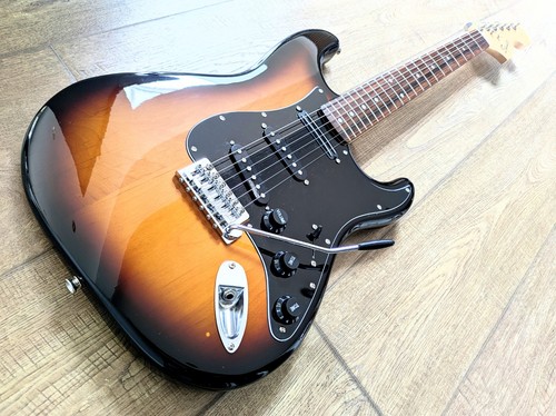 Stunning sunburst black fender - sunburst/black,