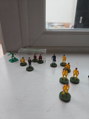 Subbuteo dug out - out,, subs