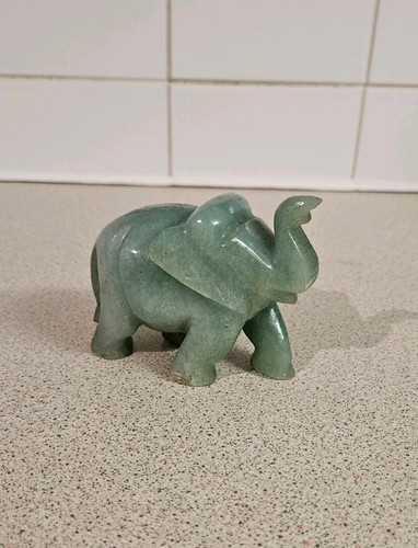 Stunning solid jade elephant - stunning,