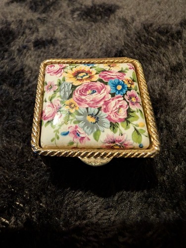 Vintage french miniature - french, pill