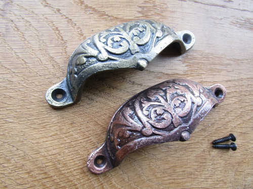 Rustic iron cup - , handle