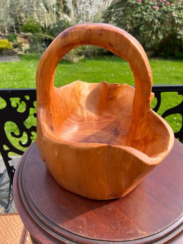 Stunning hand carved burl - hand, wood