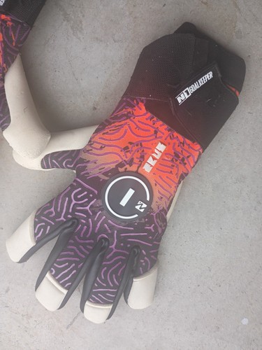 Goalkeeper gloves size 10 - ,