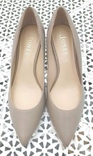 JONES SIZE 4 TAUPE  LEATHER COURT SHOES.  B211101725B2/40