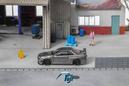 Fuji diecast nissan - fuji,