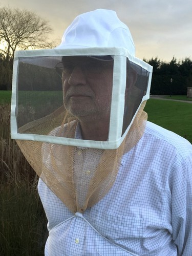 Square folding veil - square,