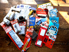 JOB LOT OF INTERESTING VINTAGE HABERDASHERY ORIGINAL PACKAGING  (R8)