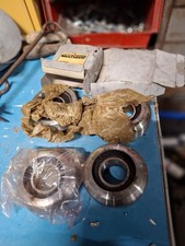 Hyster Mast roller bearings