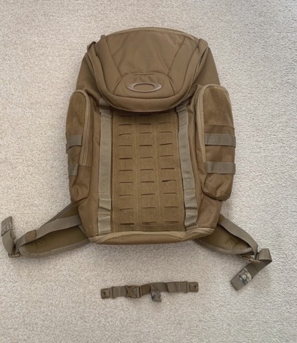 Authentic oakley travel bag - authentic,
